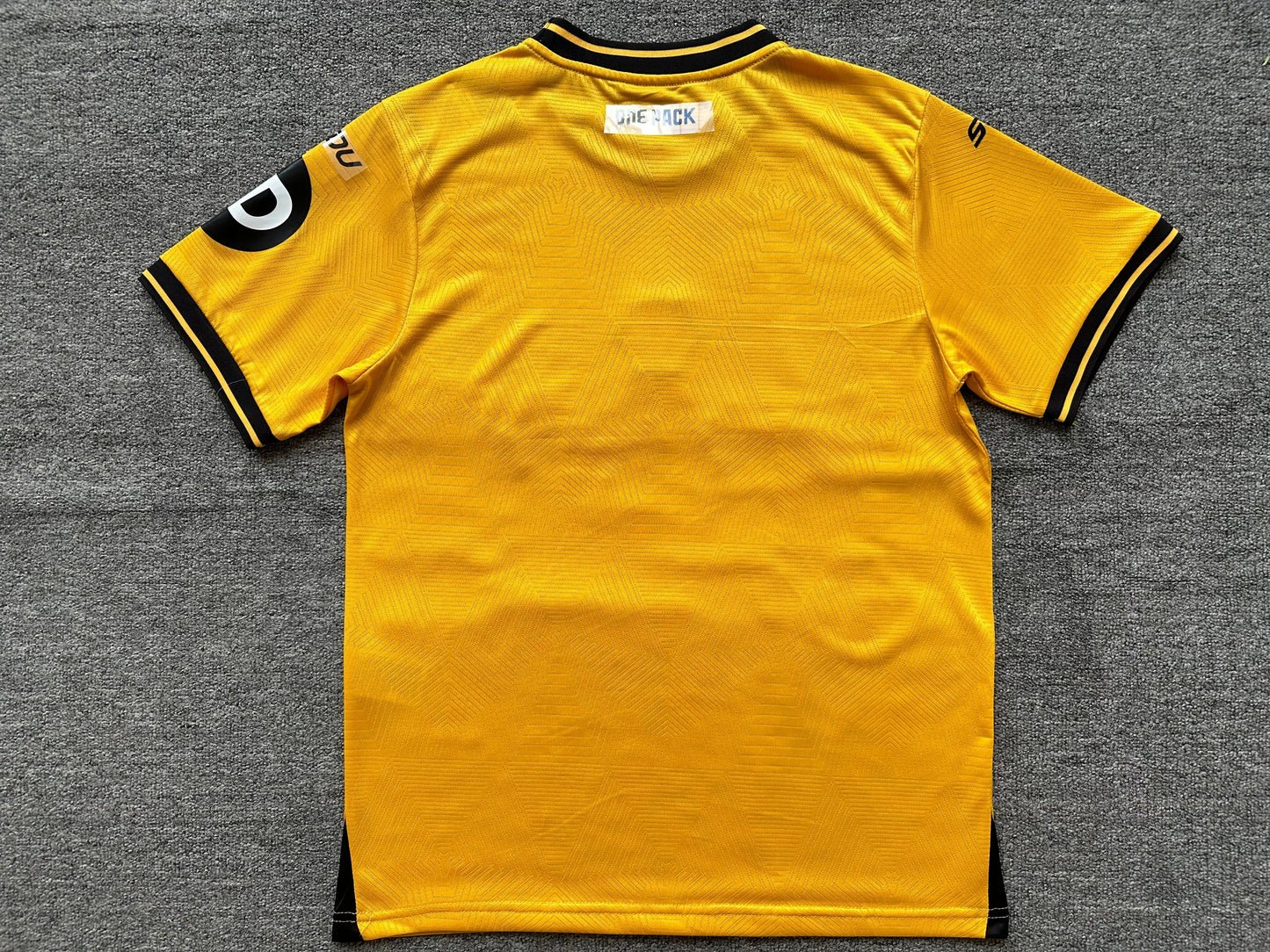 Maillot Domicile Wolverhampton 2024-2025